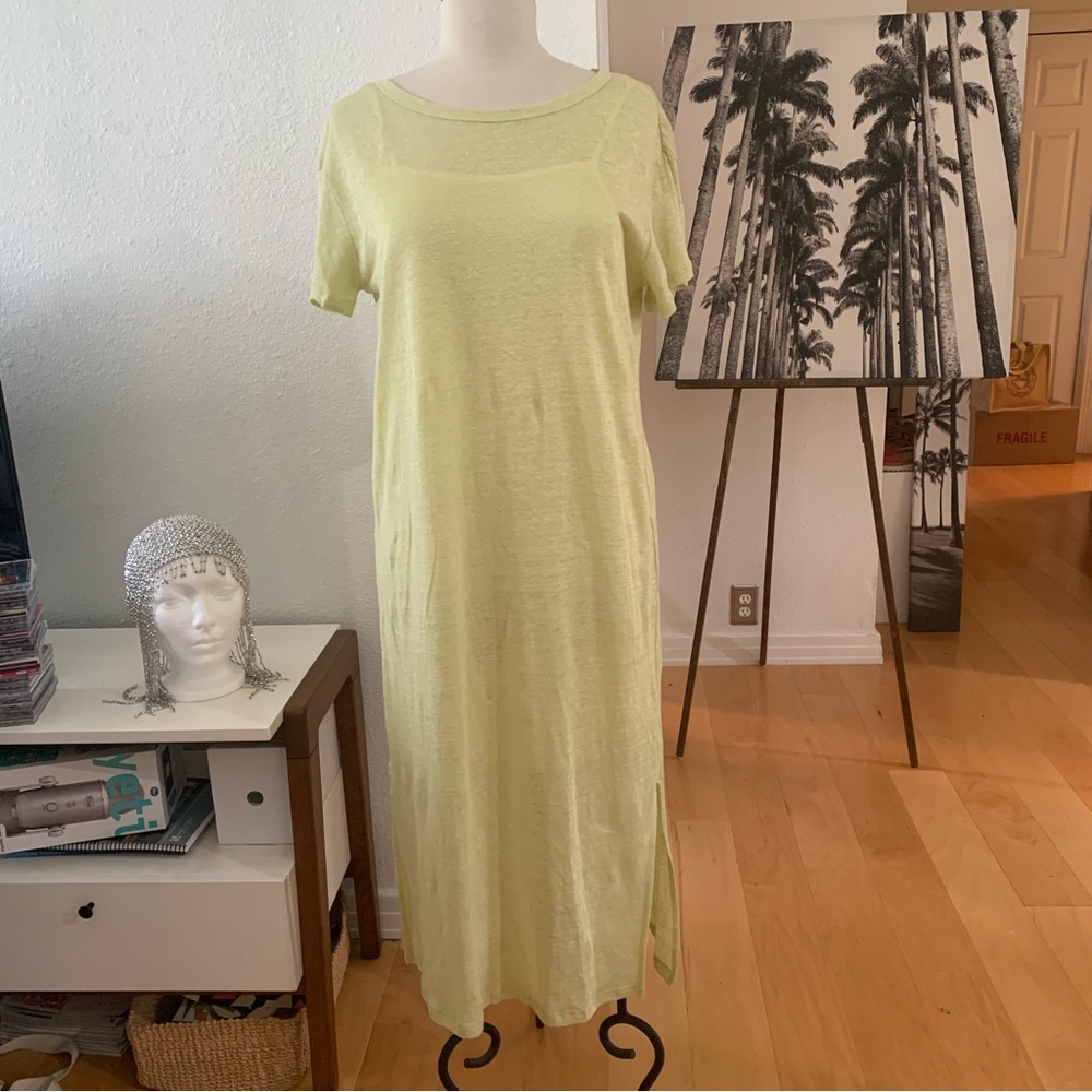 Mod Ref Linen Maxi dress with side slits in yellow.  Lined.  Size S.